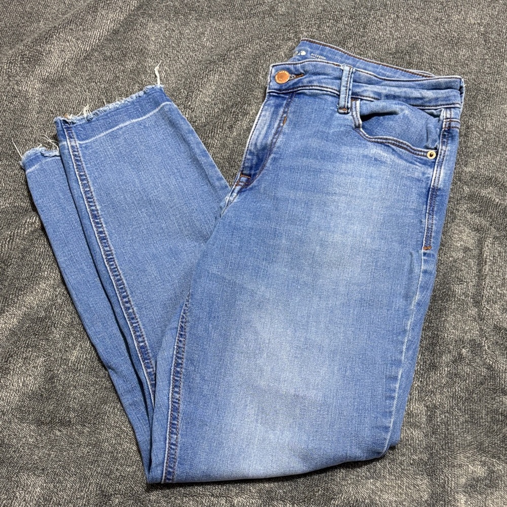 Old Navy rockstar super skinny size 10 light wash